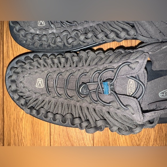 KEEN UNEEK Men’s Size 12 M Classic 2 Rope Cord Sandals Dark Grey Magnet / Black - Picture 13 of 15